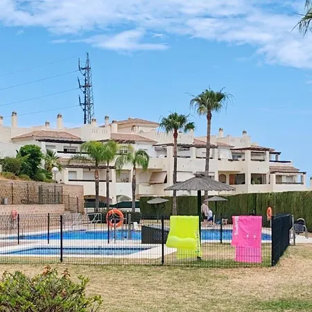 Bilbil 2 Bedr- Pool, Tennis, Golf W Garage Apartment Benalmadena